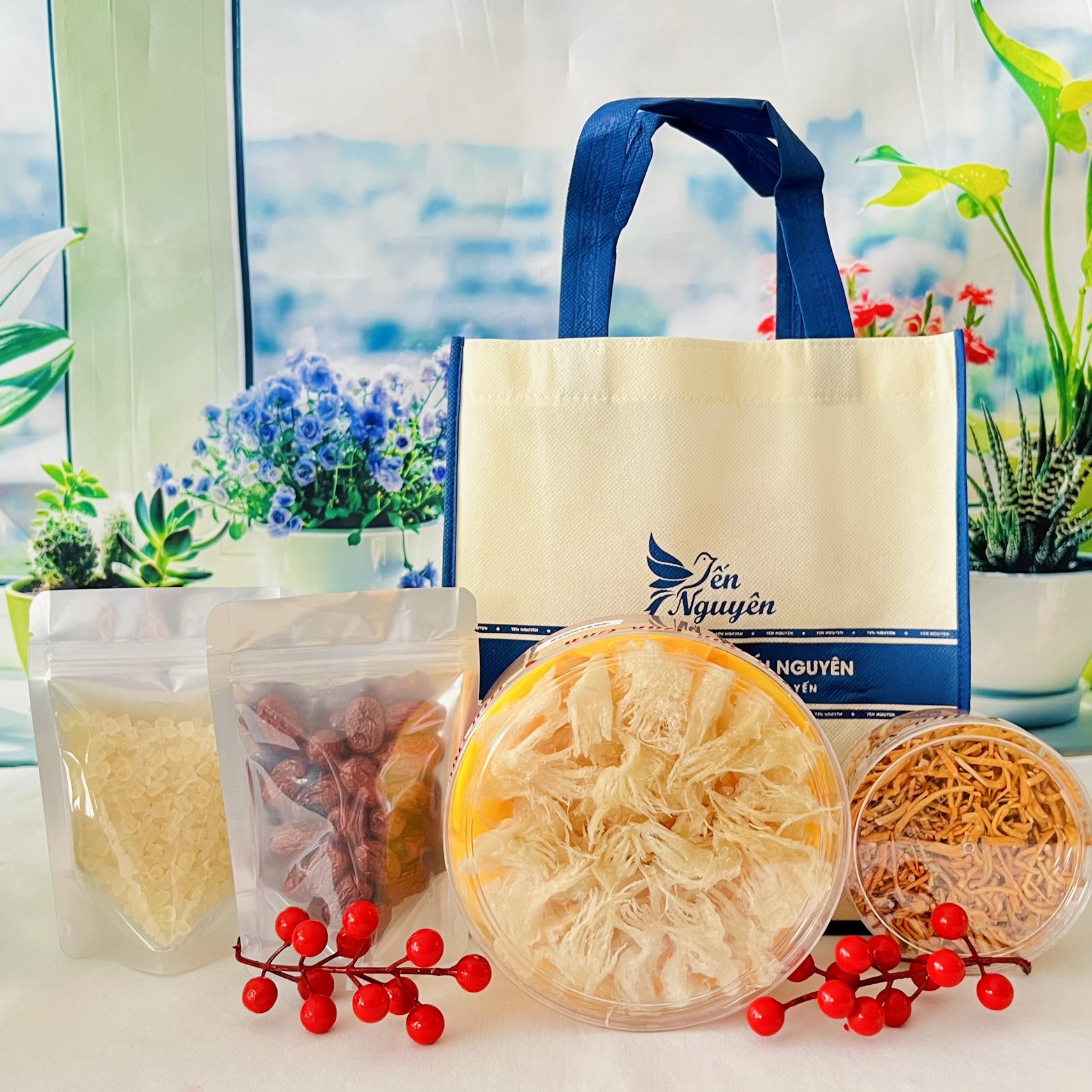100GR CHÂN YẾN TUA TINH CHẾ SẠCH  - MUA 1 TẶNG 3