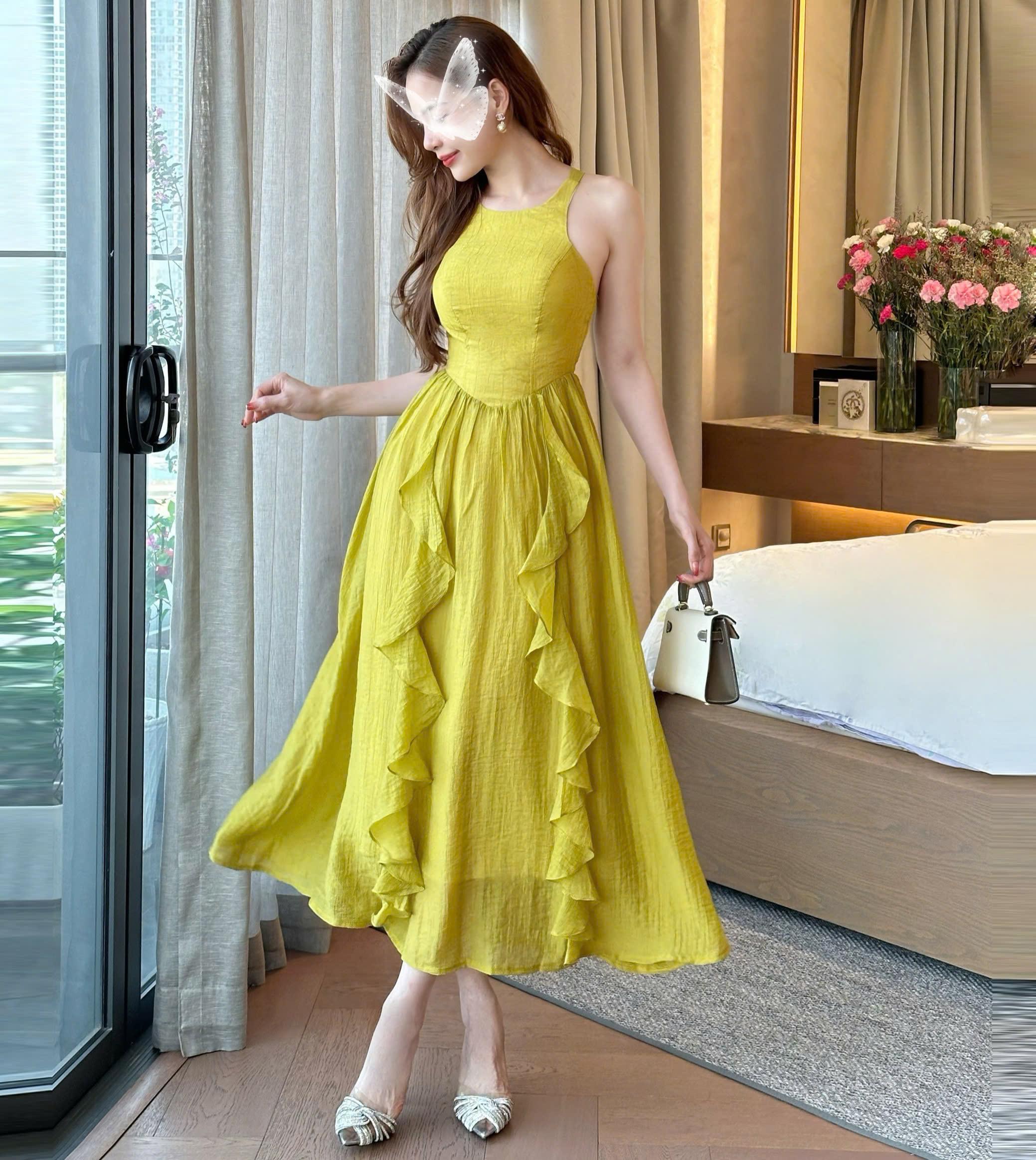 Váy Maxi Cổ Yếm Chất Lụa Gợi Cảm - LN01