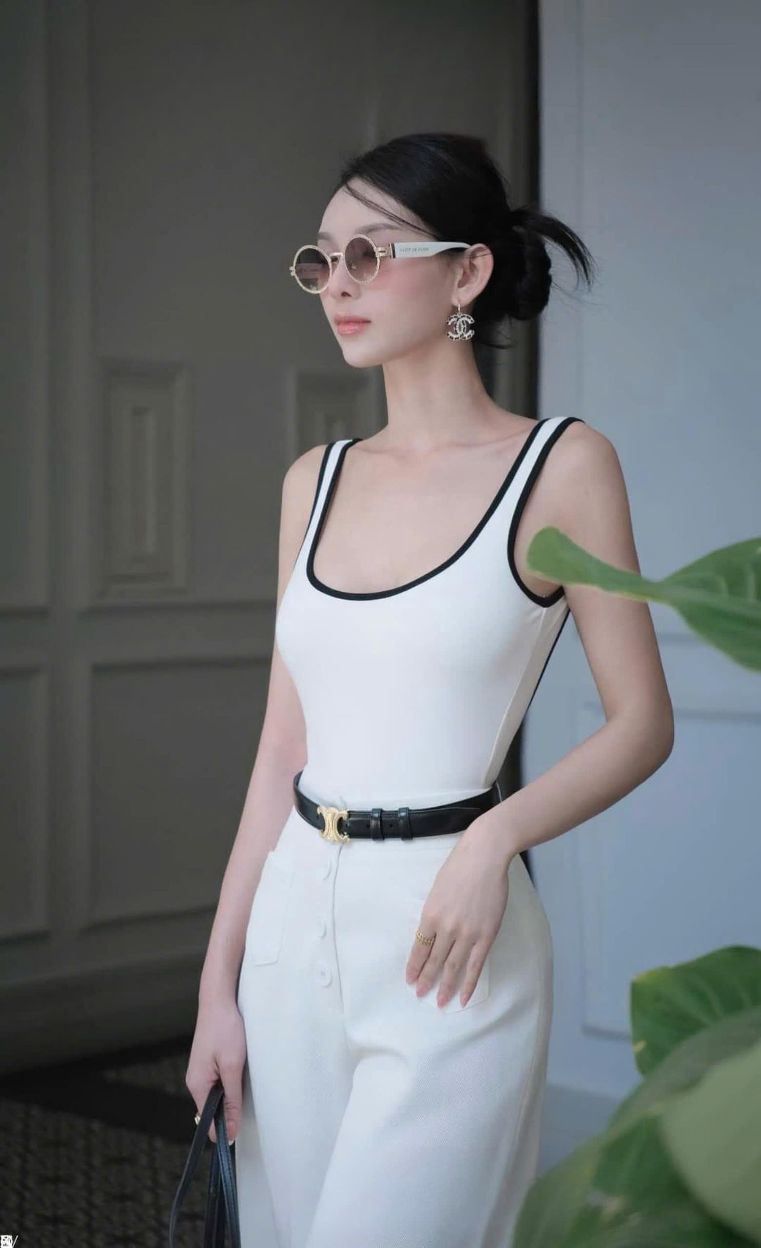 Áo Tank Top Trũng Lưng Phối Viền - LN21
