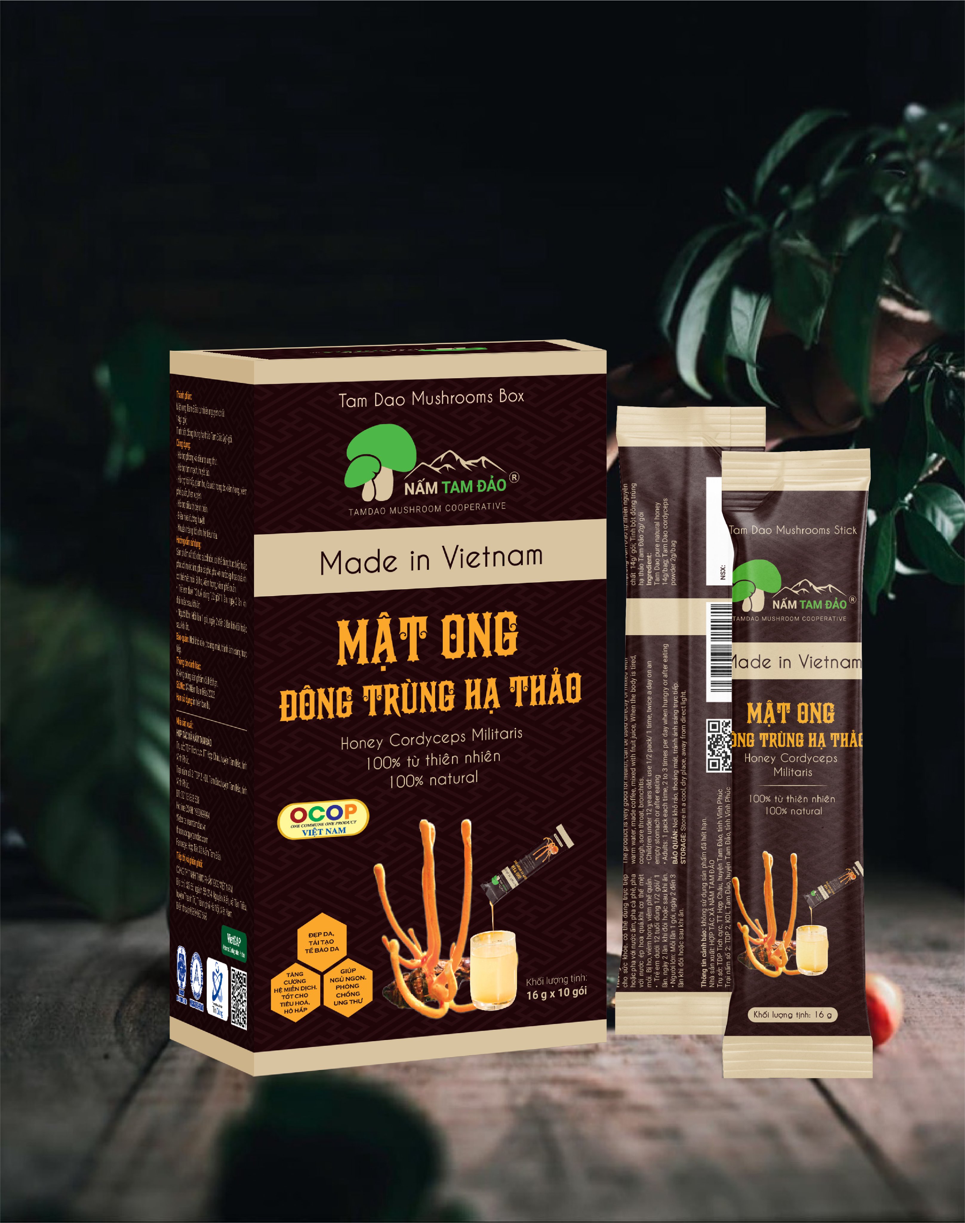Gói mật ong đông trùng hạ thảo hoà tan.
