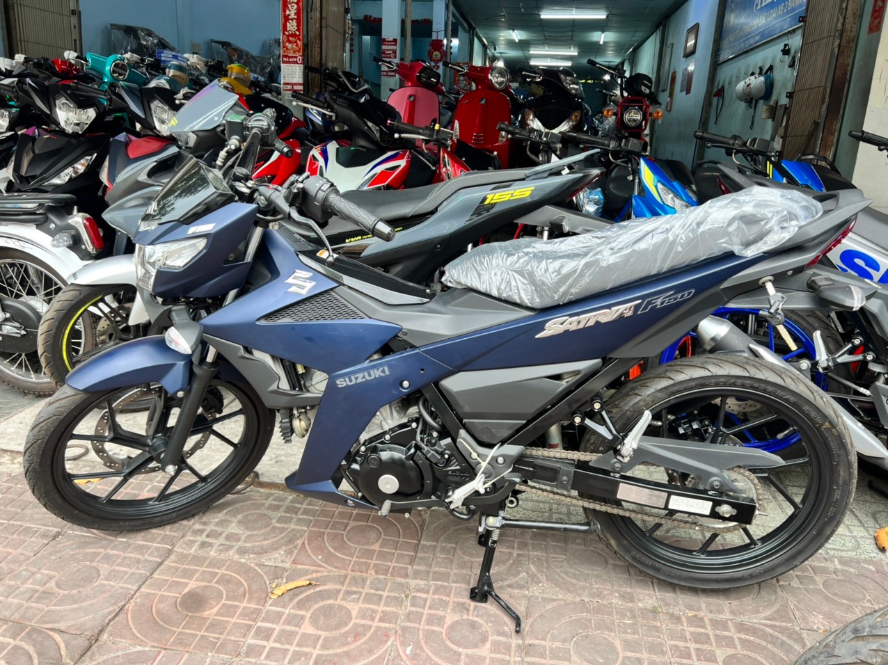 SATRIA F150 nhập inđô mới 100% siêu sale chấn động địa cầu 