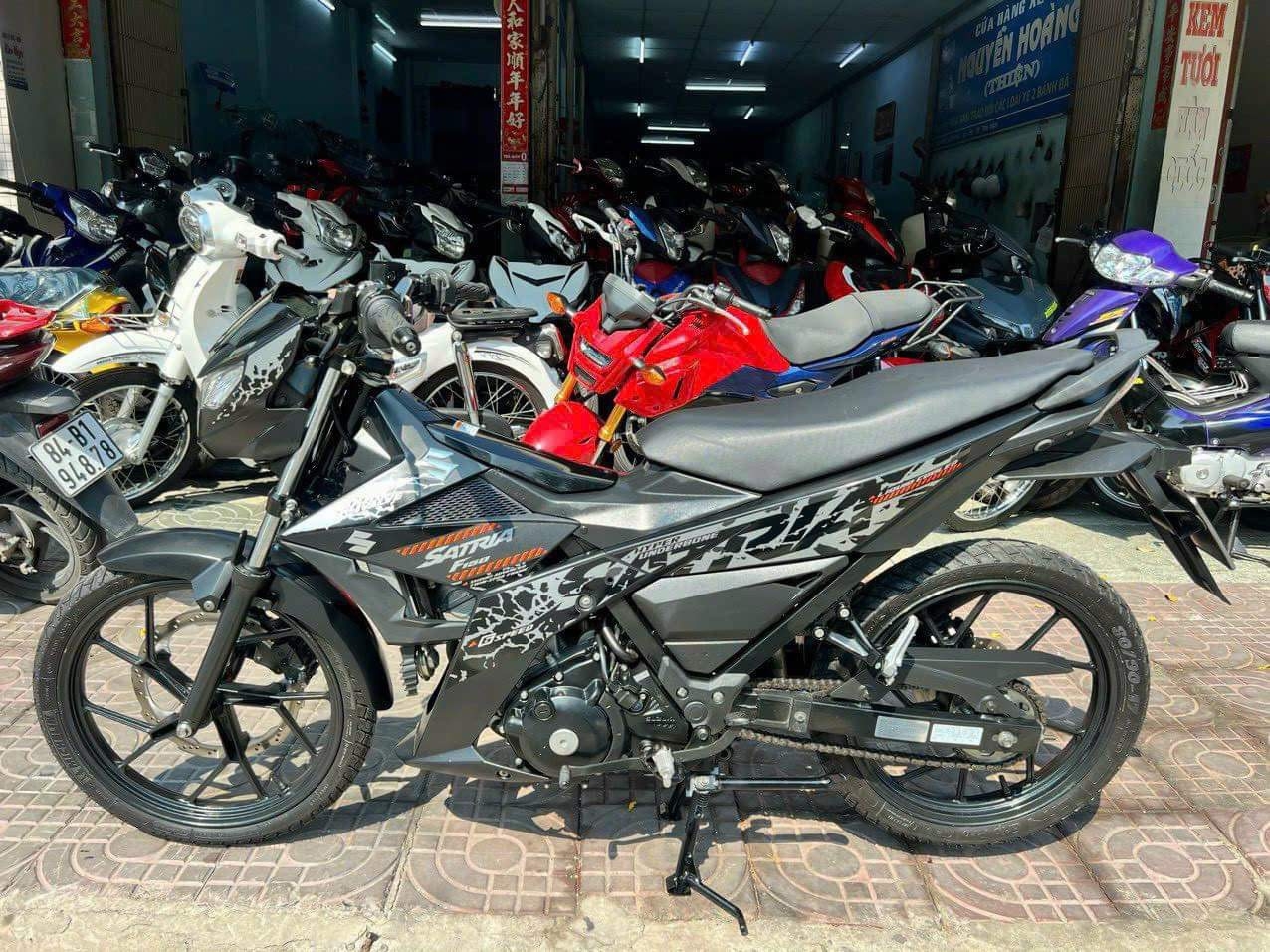 RAIDER Fi 2019 up áo SATRIA đen tem cam