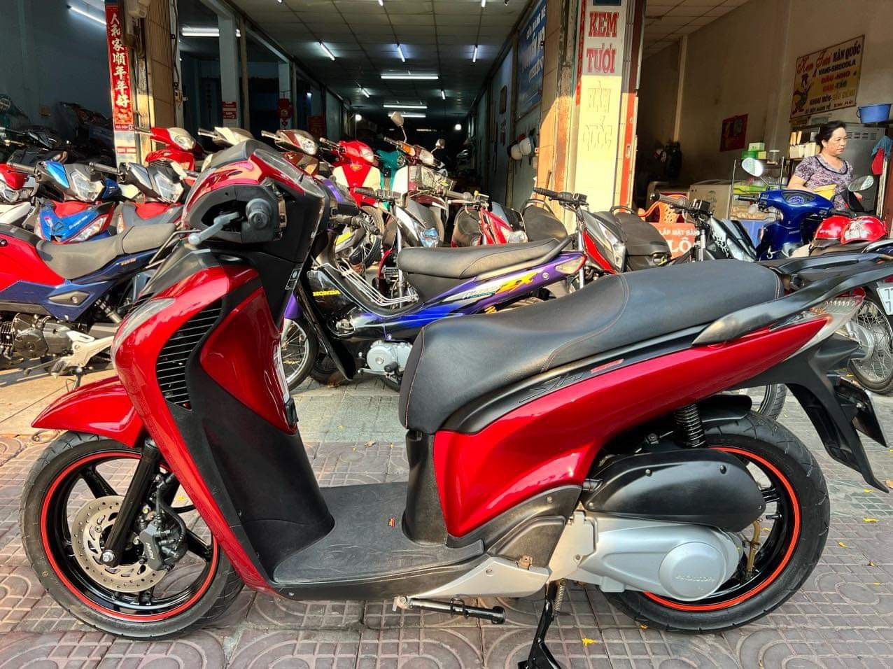 SH150i nhập ý hàng bỏ mẫu cuối 2010